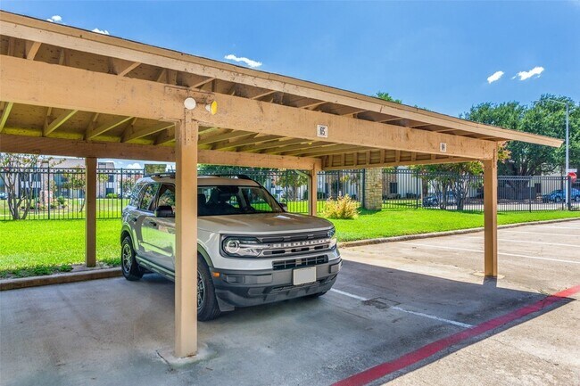 Building Photo - 5765 Cedar Creek Dr
