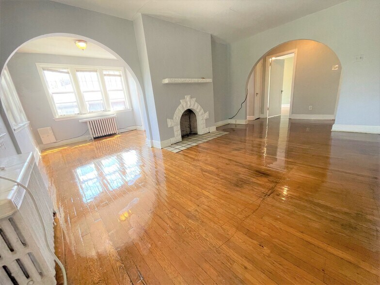 Building Photo - 6532 Wilkins Ave