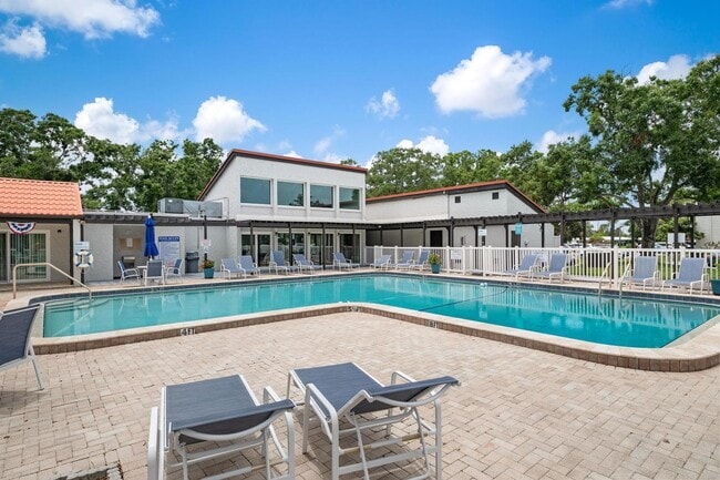 Building Photo - ** THIS UNIT IS AVAILABLE STARTING MAY 1ST 2026!** GORGEOUS 2 BEDROOM, 2BATHROOM, TURNKEY FURNISH...