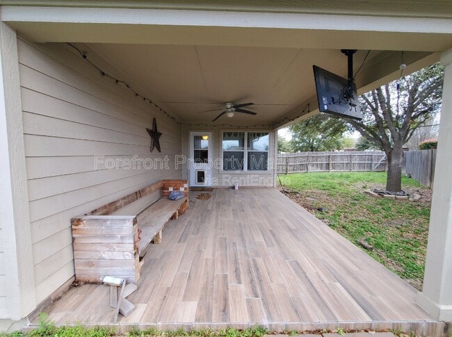 Building Photo - 555 Planters Pass