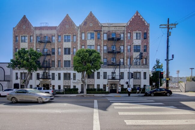 Building Photo - Hollymont Apartments