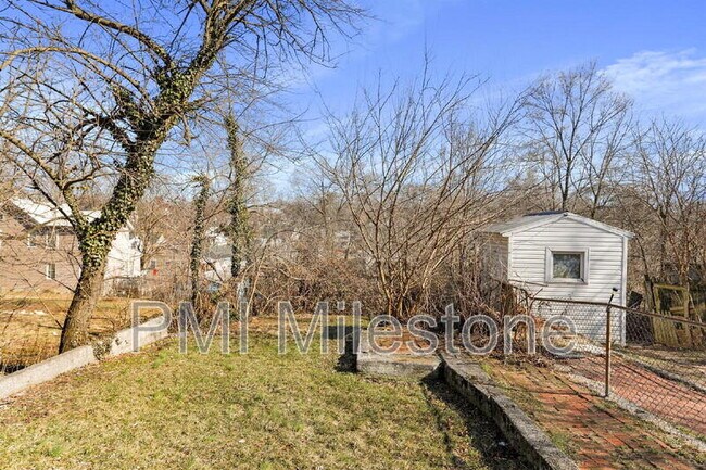 Building Photo - 721 2nd St