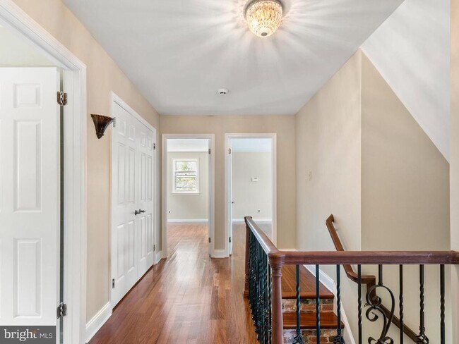 Building Photo - 612 Bough Rd