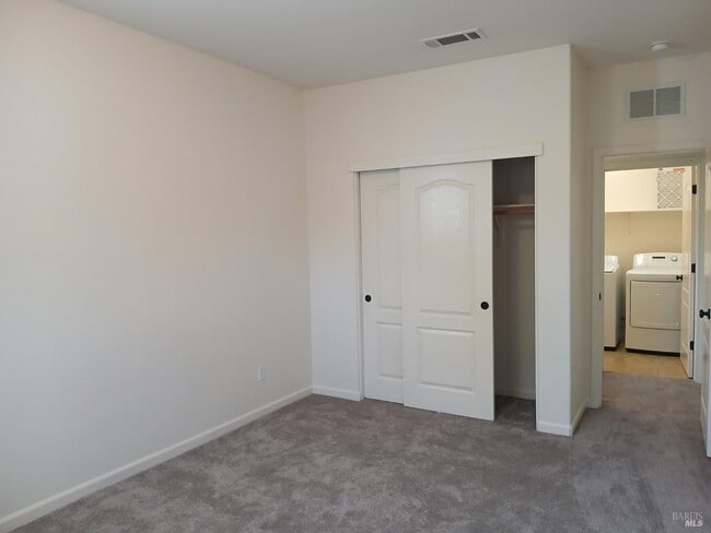 Building Photo - 2022 Verbena Dr