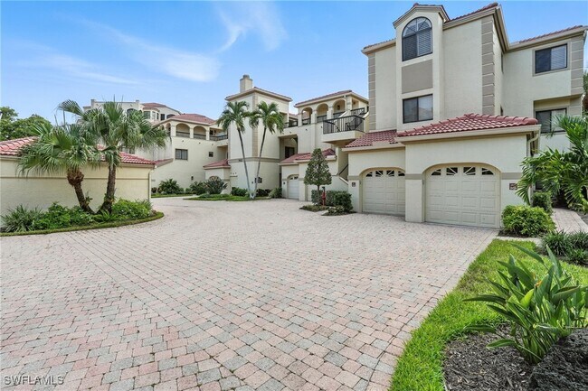 Primary Photo - 7032 Pelican Bay Blvd