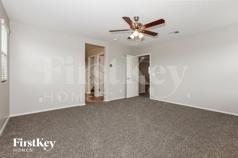 Building Photo - 1157 S Amulet