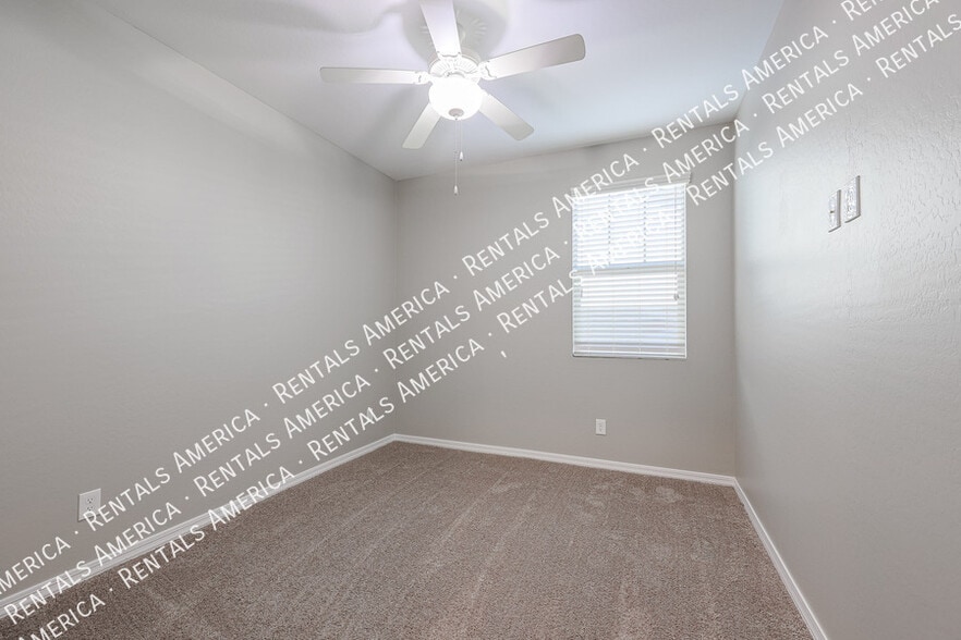 Building Photo - 3725 E Turley St