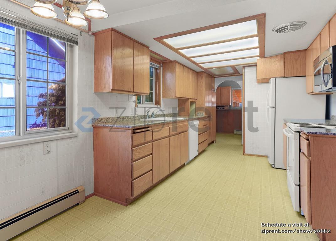 Building Photo - Unit