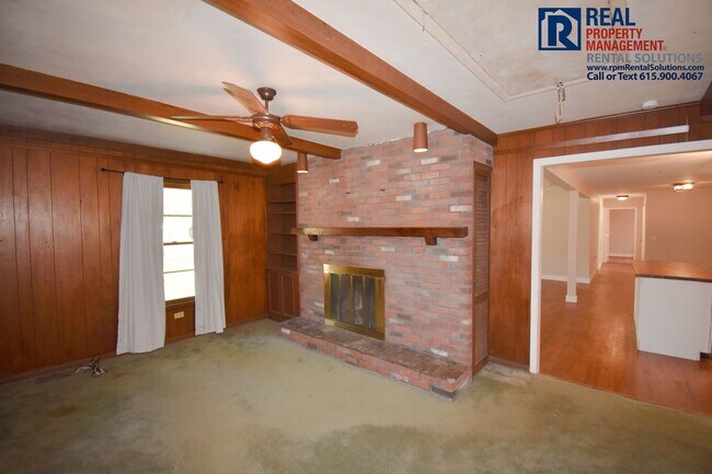 Building Photo - All brick 3BD home PLUS bonus room & back deck, half mile to MTSU!
