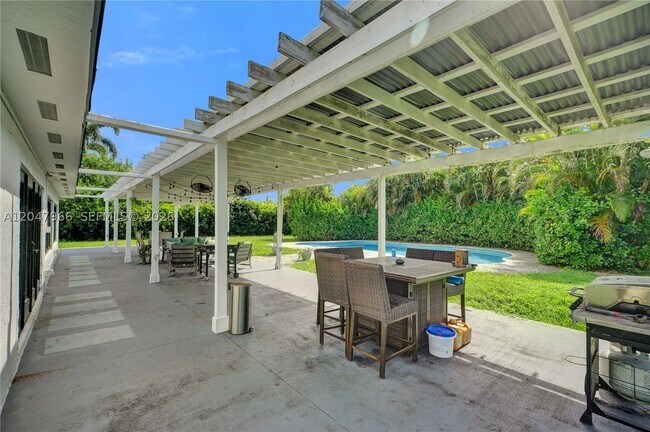Building Photo - 22421 SW 184th Ave