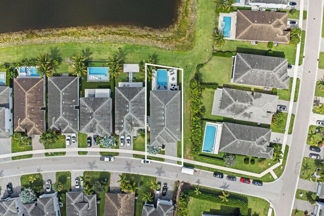 Building Photo - 8599 Tower Bridge Ct