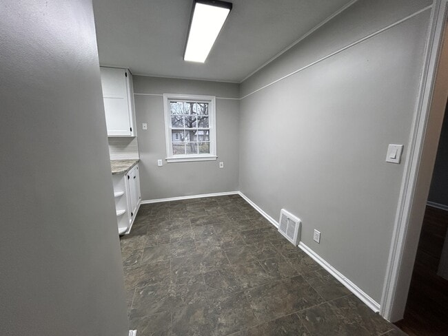 Building Photo - 2022 Kentucky St
