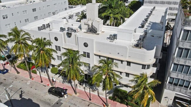 Building Photo - 435 21st St
