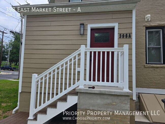 Building Photo - 398 E Market St