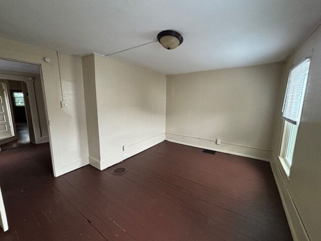 Building Photo - Single Family