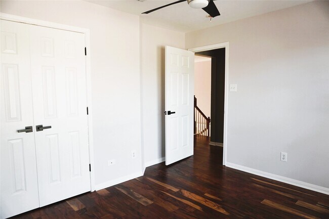 Building Photo - 3629 Pine Valley Dr