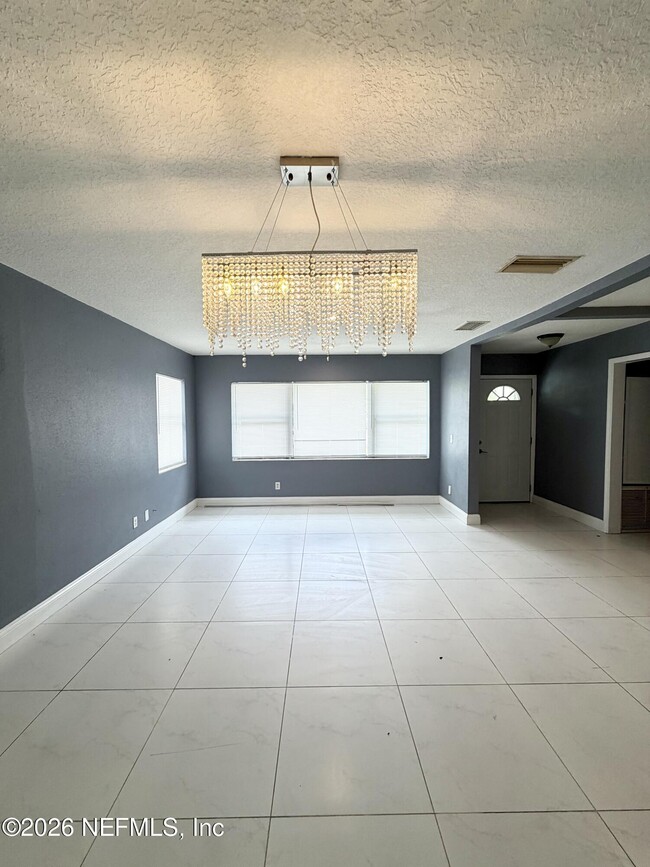 Building Photo - 5415 Lori Dr S