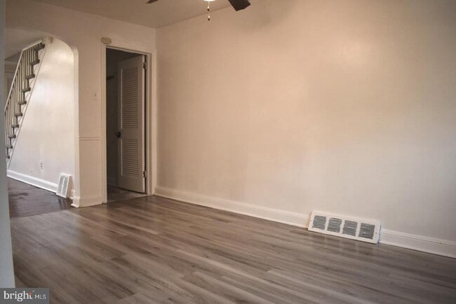 Building Photo - 7305 Woodcrest Ave