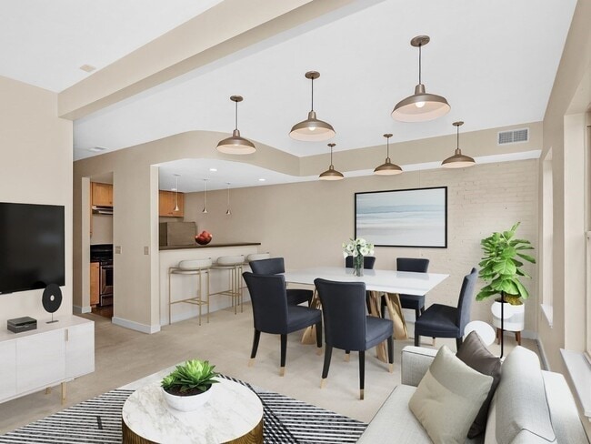 Building Photo - 297 Meridian St