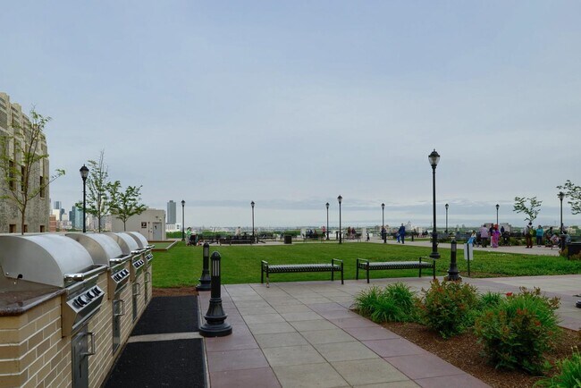 Building Photo - 4 Beacon Way