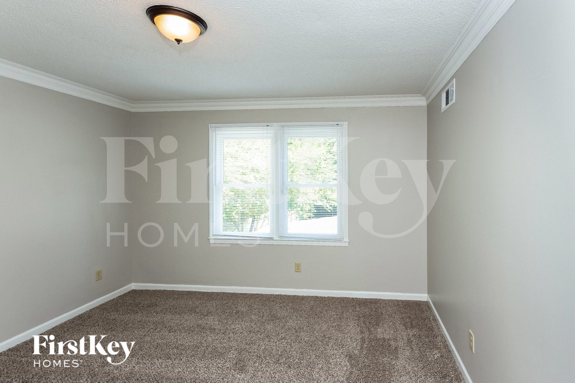 Building Photo - 6991 Dashwood Dr