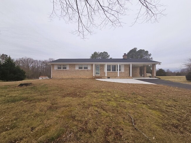 Building Photo - Remodeled ranch on large serene lot in Amelia County.