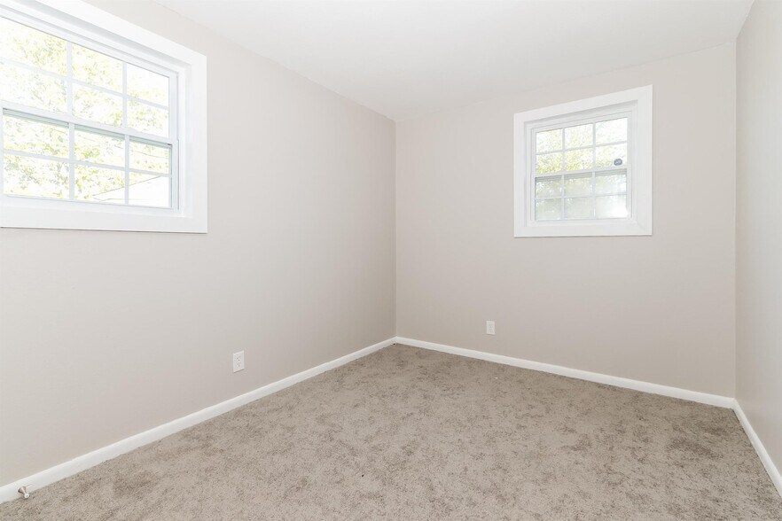 Building Photo - 7116 Nathan Hale Way