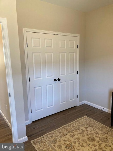 Building Photo - 376 E Main St