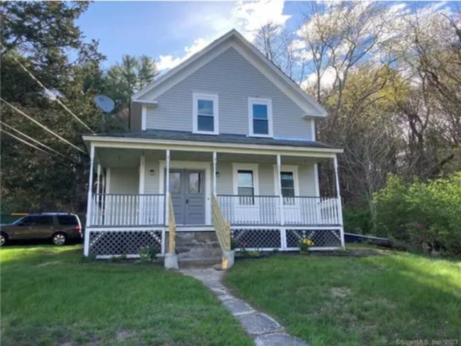 Primary Photo - 204 Main St