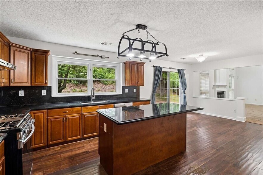 Building Photo - 6285 Barwick Ln