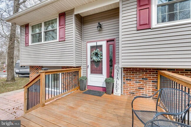 Building Photo - 24 Virginia Trail