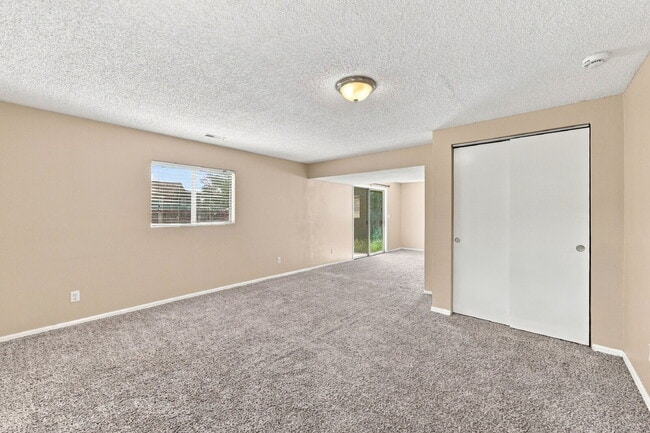 Building Photo - $2,300.95 with $300 Off the First Month's Rent - 3 Beds, 3 Bath, Single Family Home with Solar Pa...