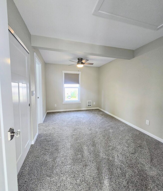 Building Photo - Newly Remodeled 2 Bedroom Home & ADU For R...