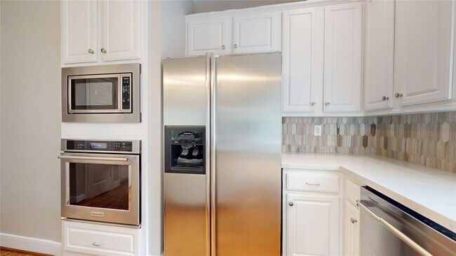 Building Photo - 6911 Lawler Ridge
