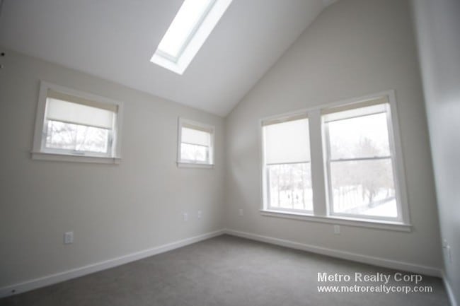 Building Photo - 37 Cottage Park Ave