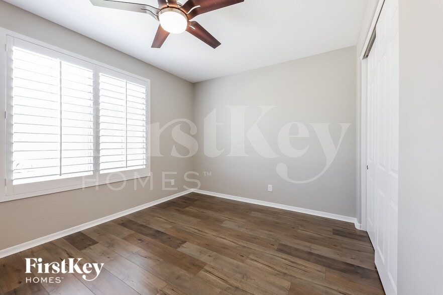 Building Photo - 4205 W Magdalena Ln
