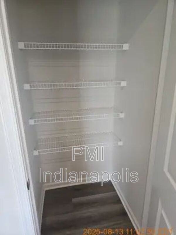 Building Photo - 1854 Cascades Dr