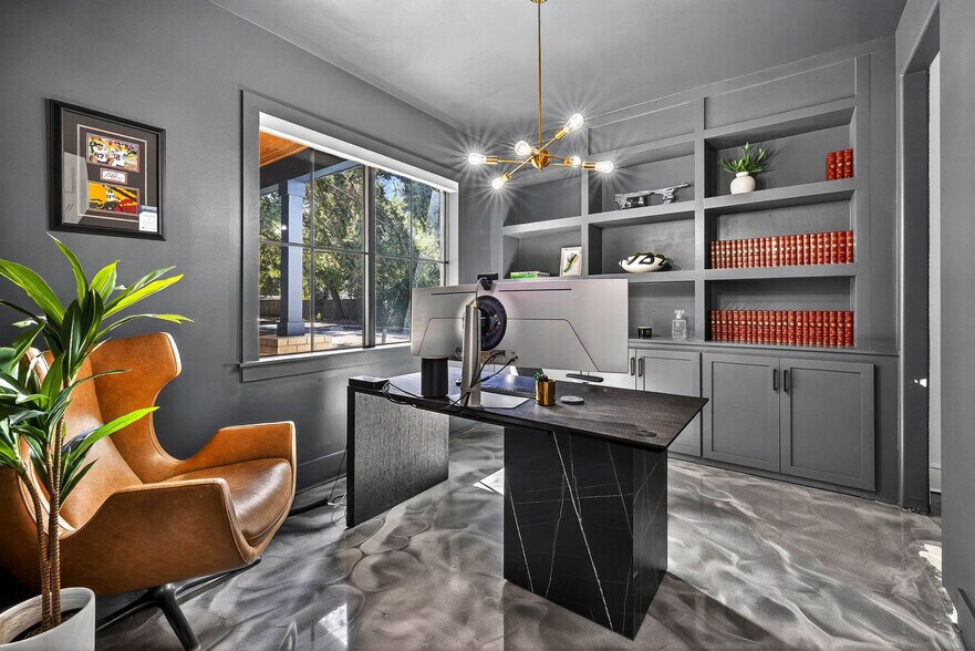 Building Photo - 1200 E Jean St