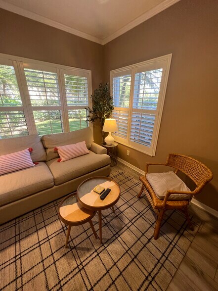 Building Photo - 10067 Perfect Dr