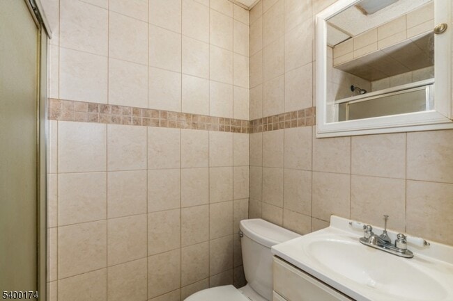 Building Photo - 414 Broad St