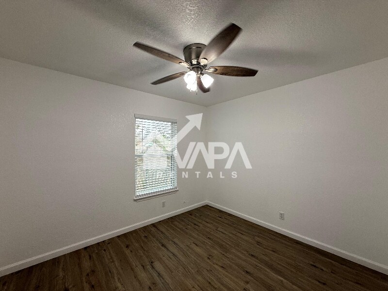 Building Photo - 174 Daytona Dr