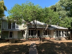 Building Photo - 3 Bedroom plus bonus room! Close to Enloe, CSUC and Downtown