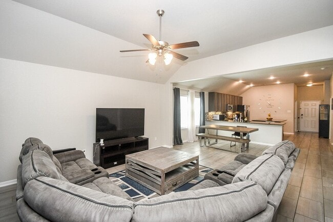 Building Photo - 12234 Chestnut Clearing Trail