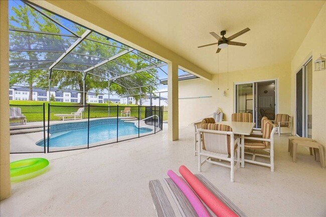 Building Photo - 722 Brighton Dr