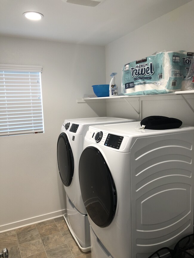 Building Photo - 14137 Sorano Wy