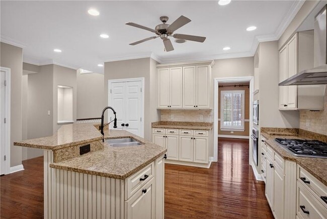 Building Photo - 402 Georgetowne Ct