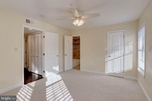 Building Photo - 1st Floor Bowie Condo