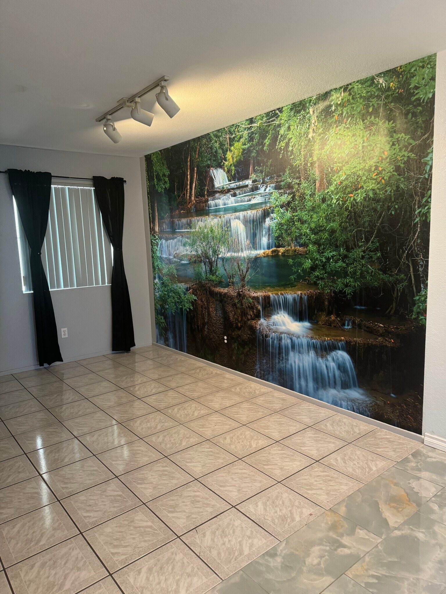 Building Photo - 15000 Downey Ave