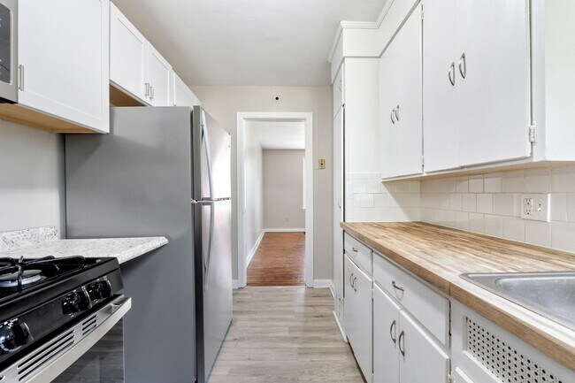 Building Photo - 1355 Ida Ave