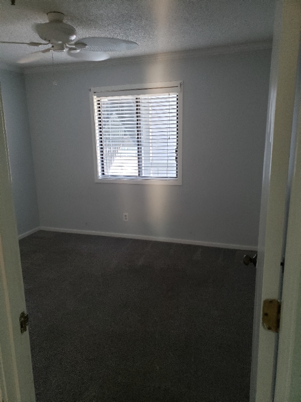 Building Photo - 4015 Fairway Dr